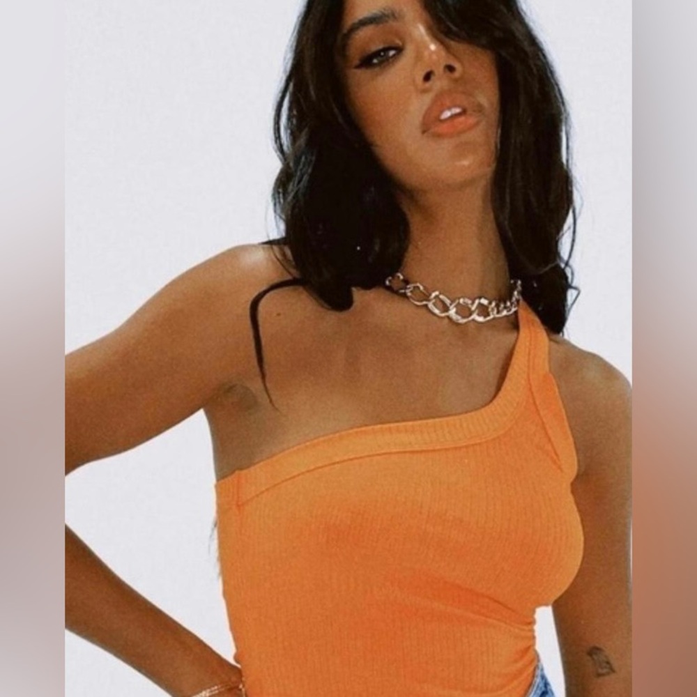 Lioness One-Shoulder Crop Top